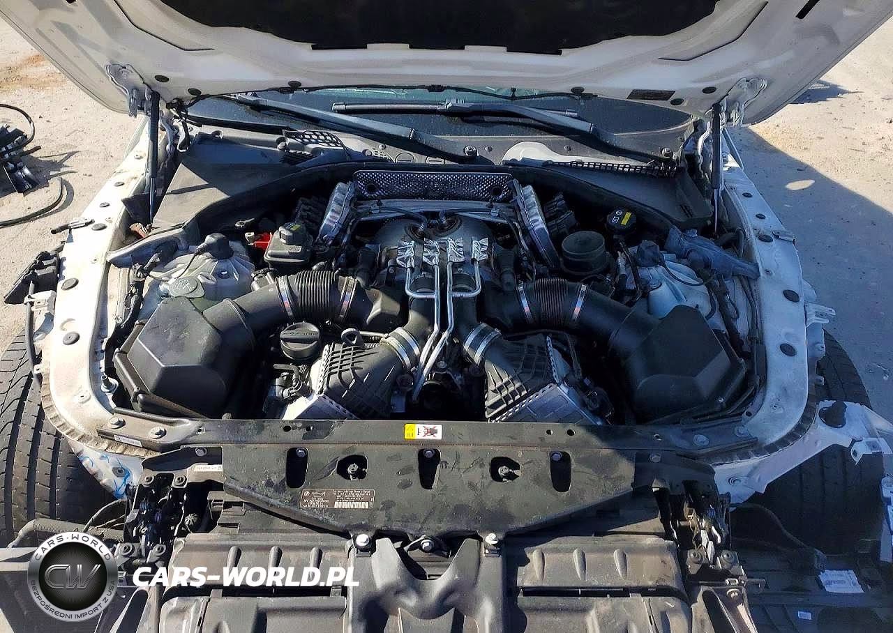 2015 BMW M6 VIN:WBSLZ9C57FD651473 - 11