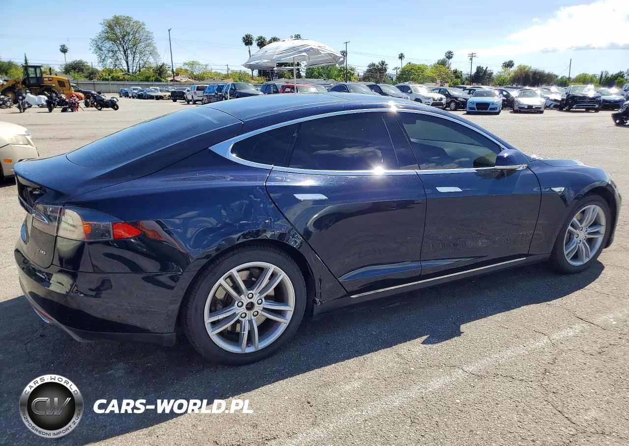 2013 Tesla Model S VIN:5YJSA1CP1DFP09872 - 3