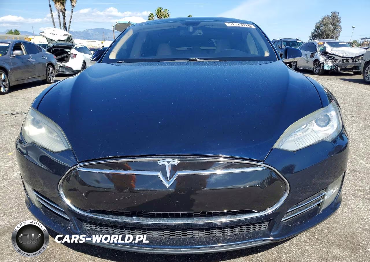 2013 Tesla Model S VIN:5YJSA1CP1DFP09872 - 5