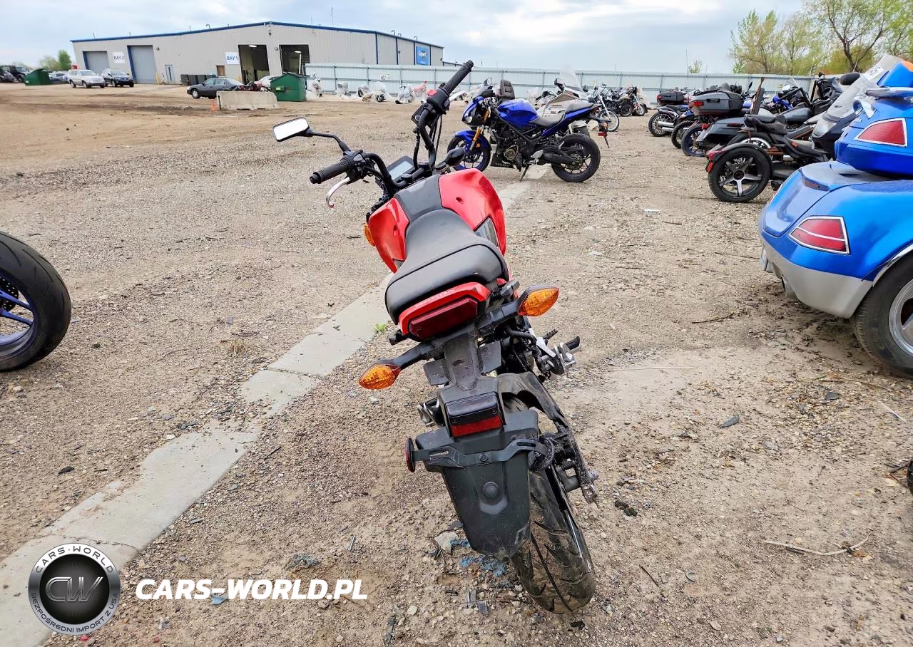 2025 Honda Grom 125 VIN:MLHJC9215S5306524 - 4