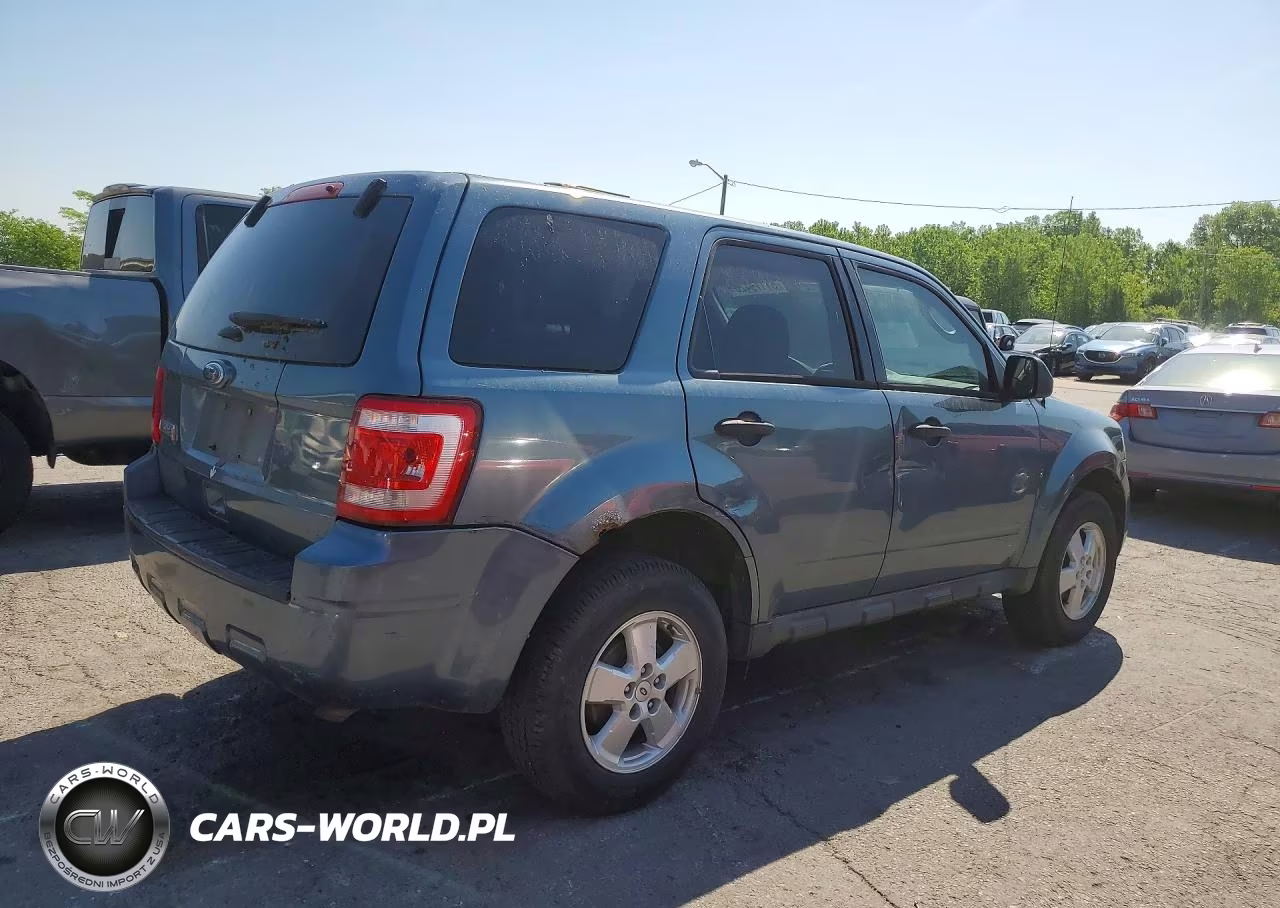 2012 Ford Escape Xls VIN:1FMCU0C76CKA23975 - 3