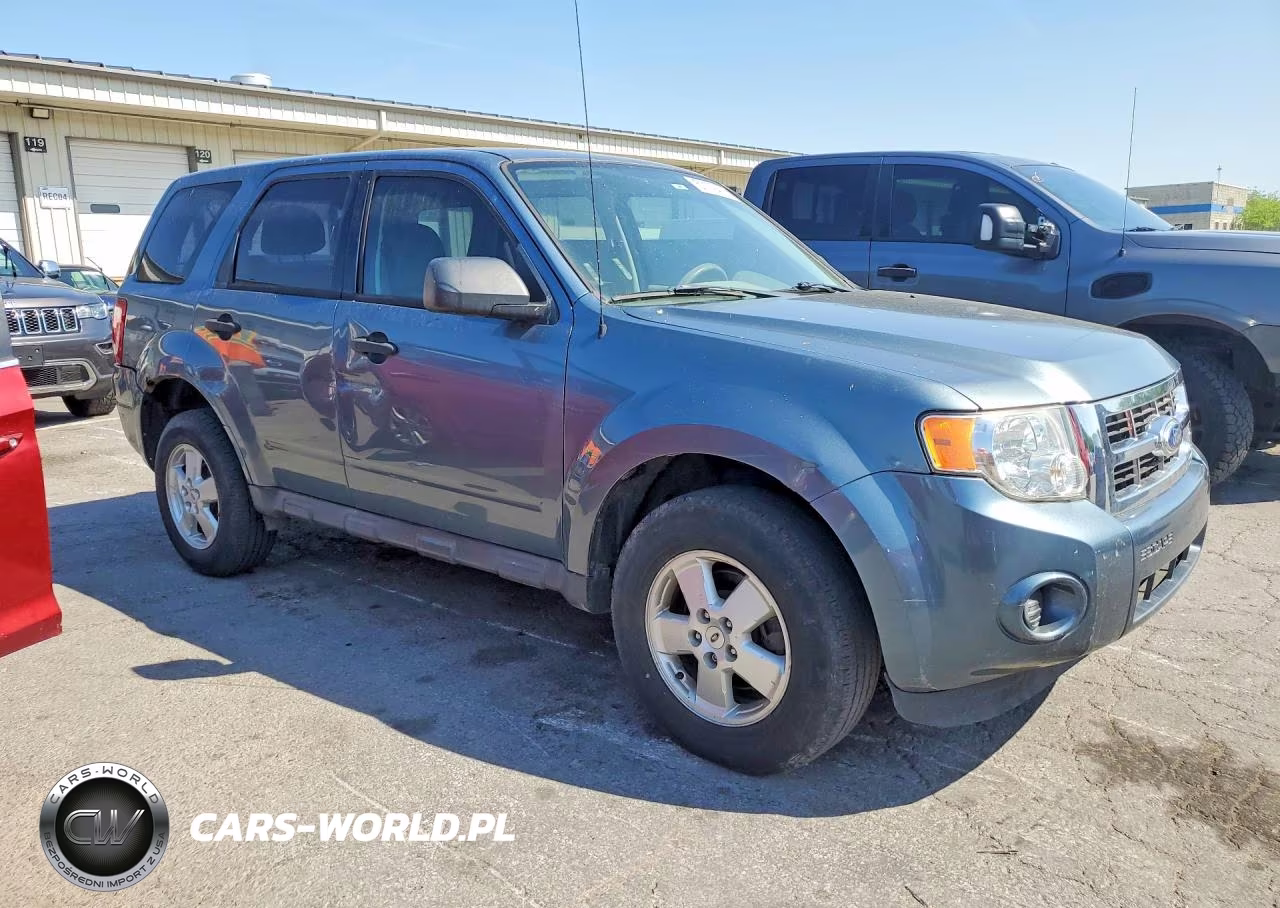2012 Ford Escape Xls VIN:1FMCU0C76CKA23975 - 4