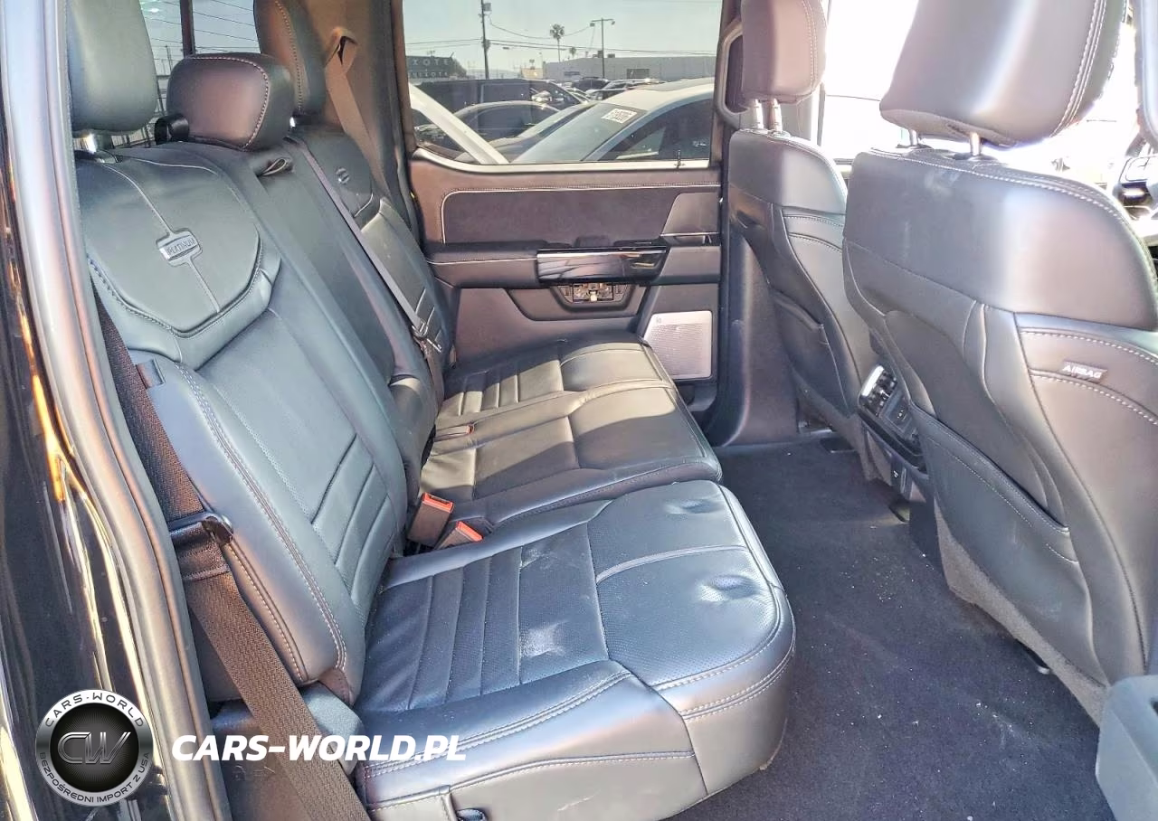 2025 Ford F150 Lightning Platinum VIN:1FT6W7L74SWG22725 - 10