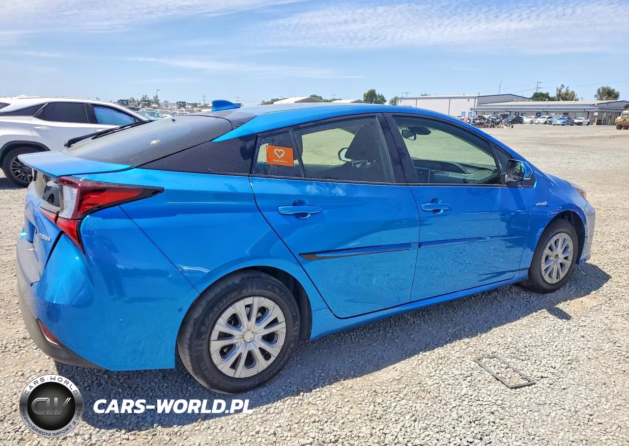 2022 Toyota Prius Four Touring VIN:JTDKAMFU2N3156554 - 3