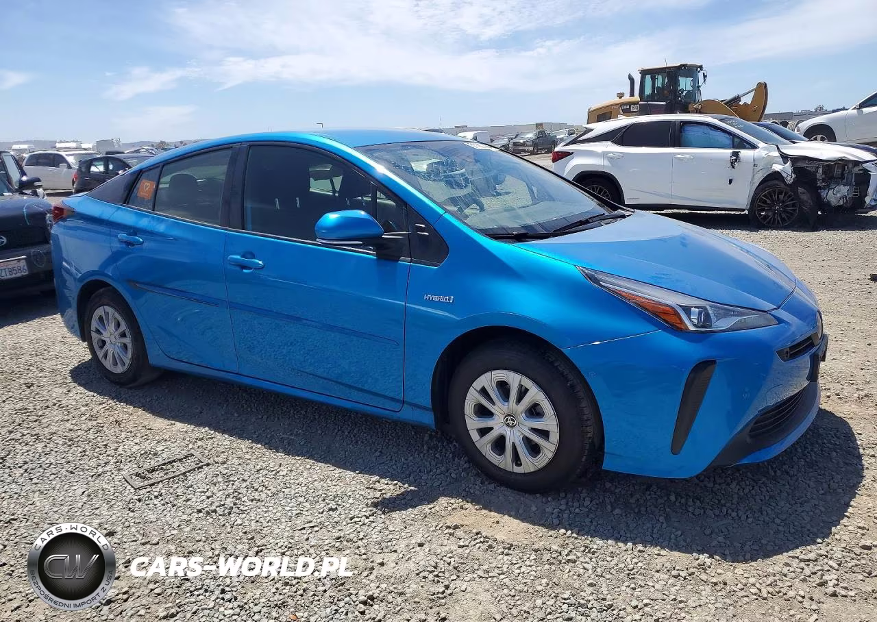 2022 Toyota Prius Four Touring VIN:JTDKAMFU2N3156554 - 4