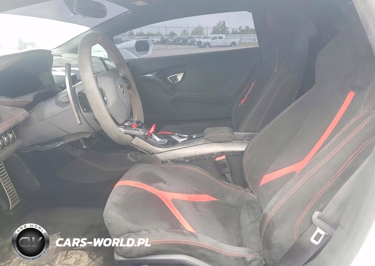 2018 Lamborghini Huracan Performante VIN:ZHWUD4ZF7JLA11091 - 7