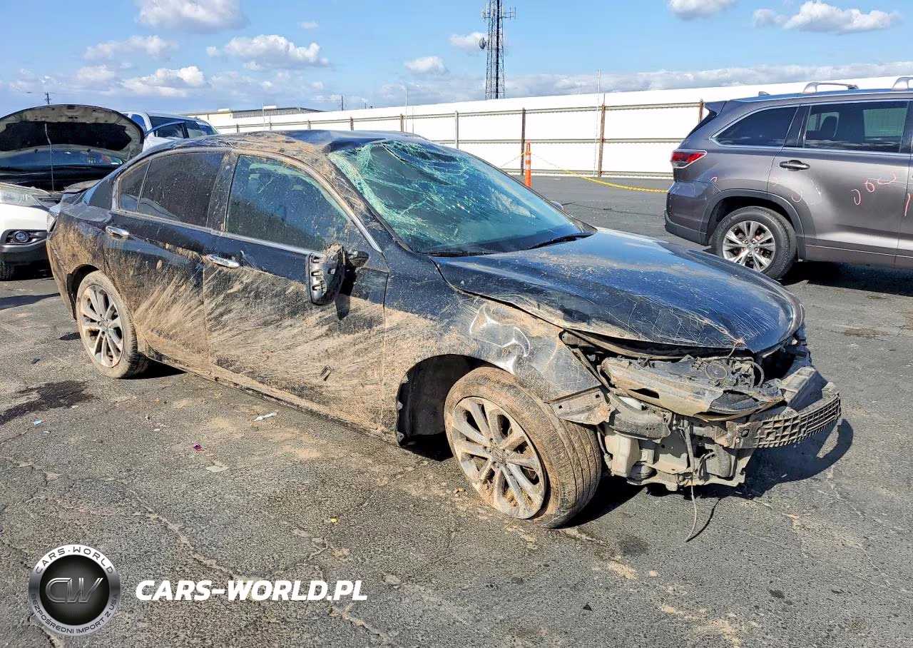 2015 Honda Accord Sport VIN:1HGCR2F55FA257077 - 4
