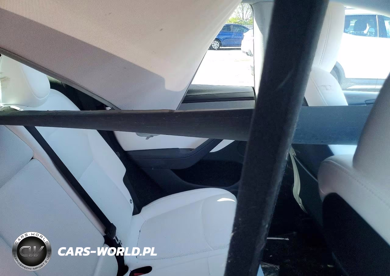 2026 Tesla Model Y VIN:7SAYGDEE9TF371368 - 11