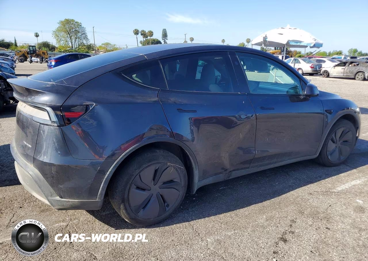 2026 Tesla Model Y VIN:7SAYGDEE9TF371368 - 3