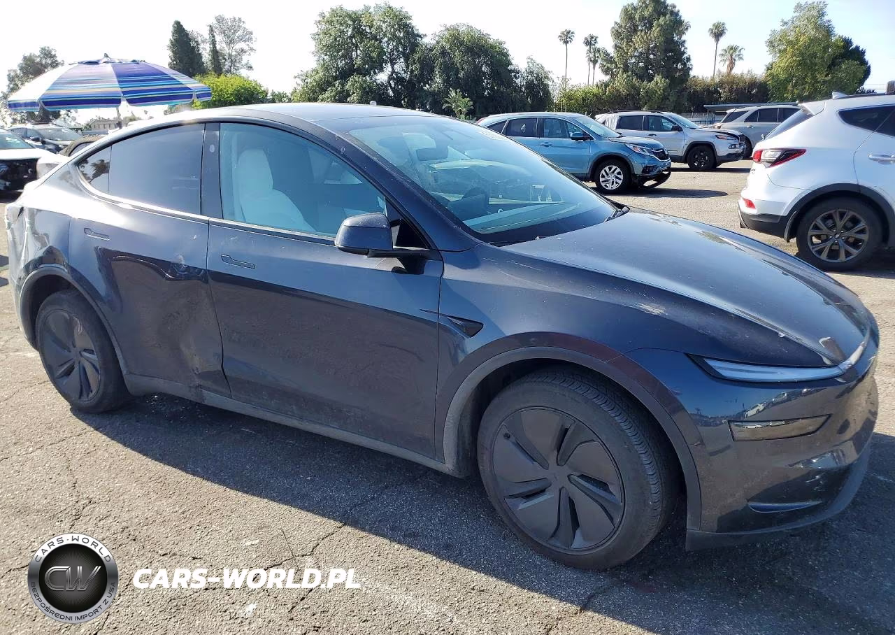2026 Tesla Model Y VIN:7SAYGDEE9TF371368 - 4