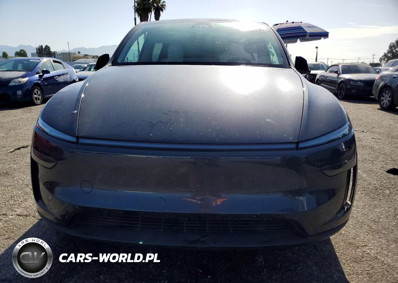 2026 Tesla Model Y VIN:7SAYGDEE9TF371368 - 5