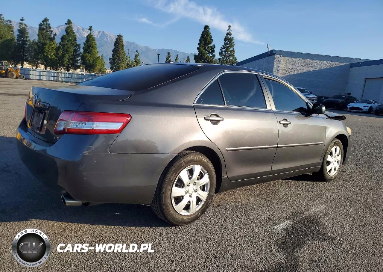 2010 Toyota Camry Le VIN:4T1BF3EK4AU013326 - 3