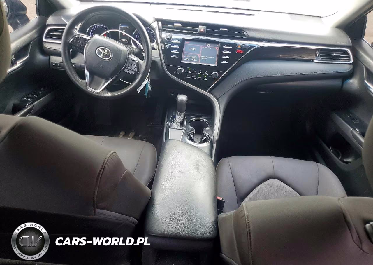 2018 Toyota Camry Le VIN:4T1B11HKXJU105135 - 8