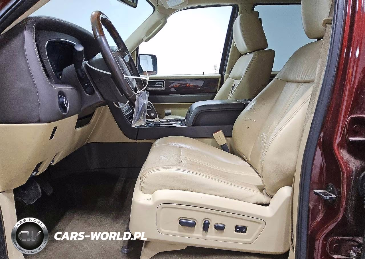 2015 Lincoln Townhouse Navigator VIN:5LMJJ2JT5FEJ10410 - 7