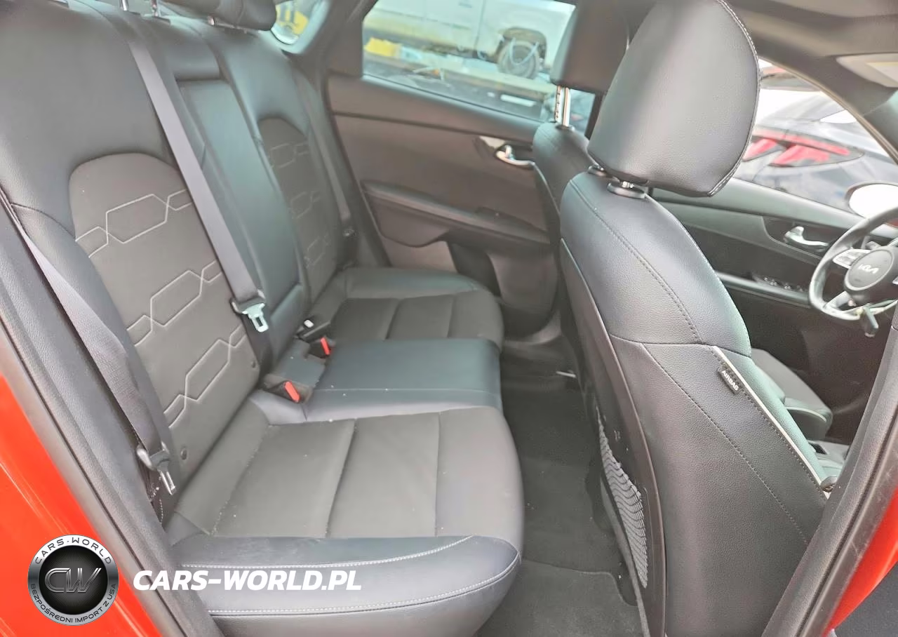 2022 Kia Forte Gt Line VIN:3KPF54ADXNE438690 - 10