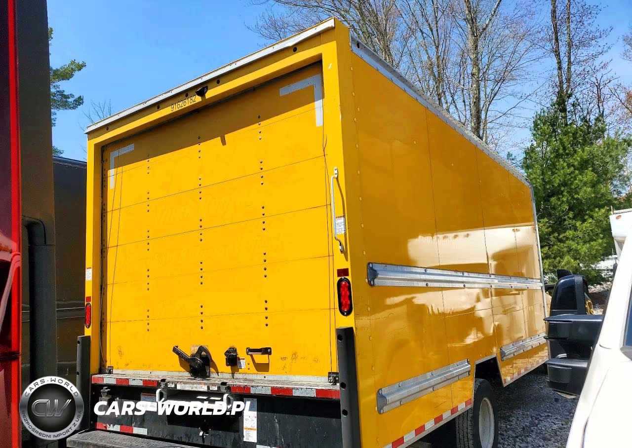 2022 GMC Savana Cut - Box Truck VIN:7GZ37TC73NN006813 - 3
