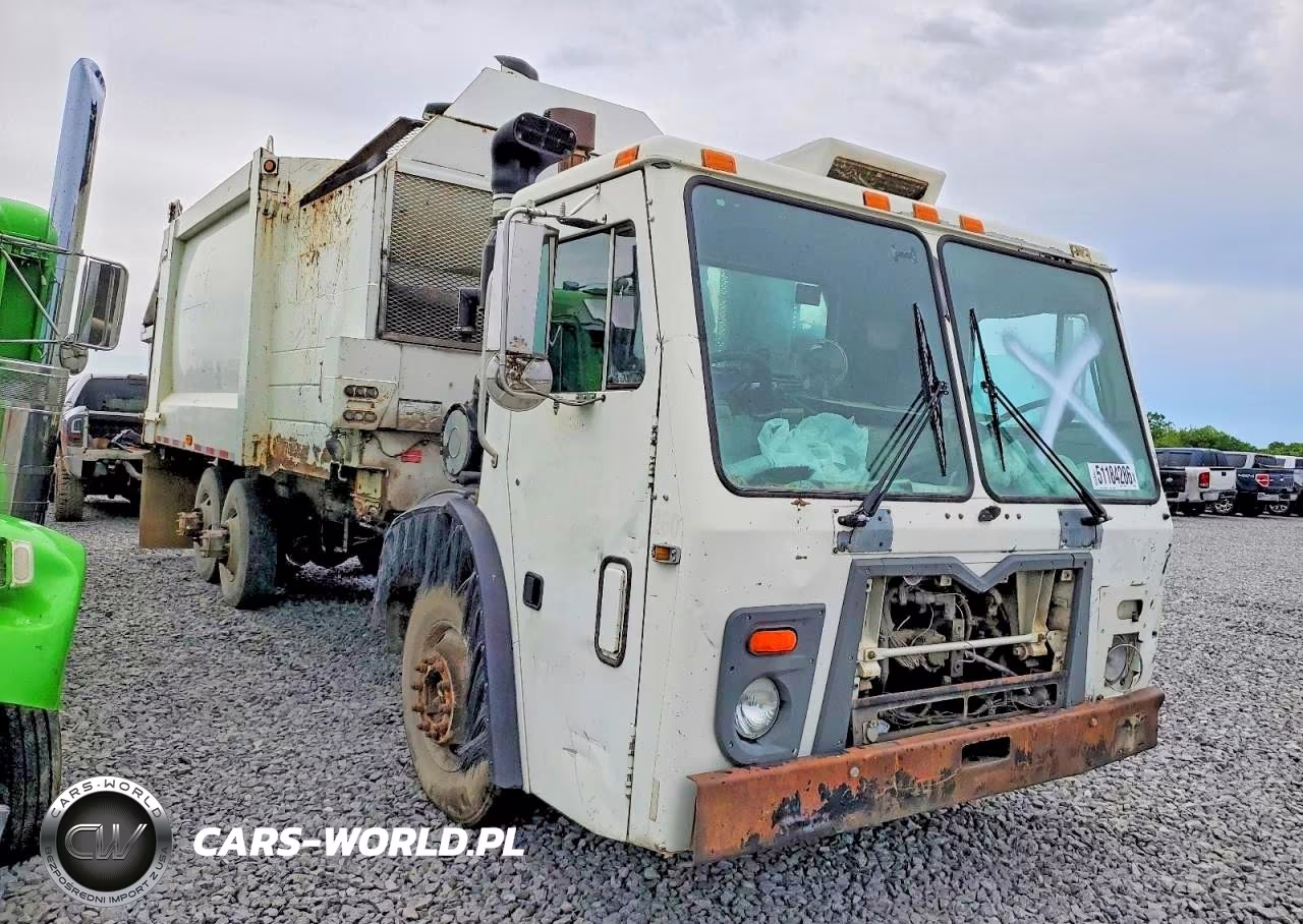 2011 Mack 600 Leu600