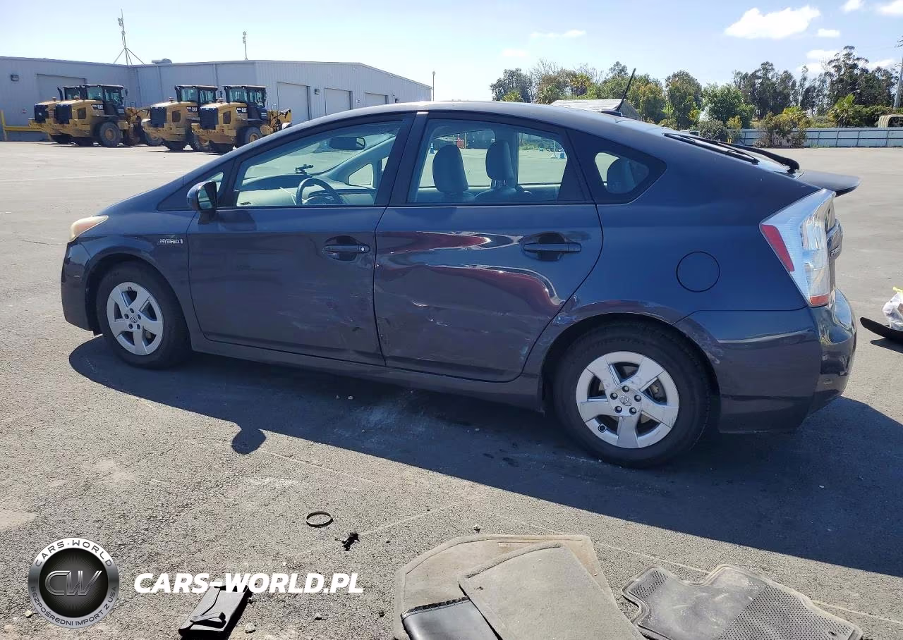 2011 Toyota Prius Four VIN:JTDKN3DU8B0278589 - 2