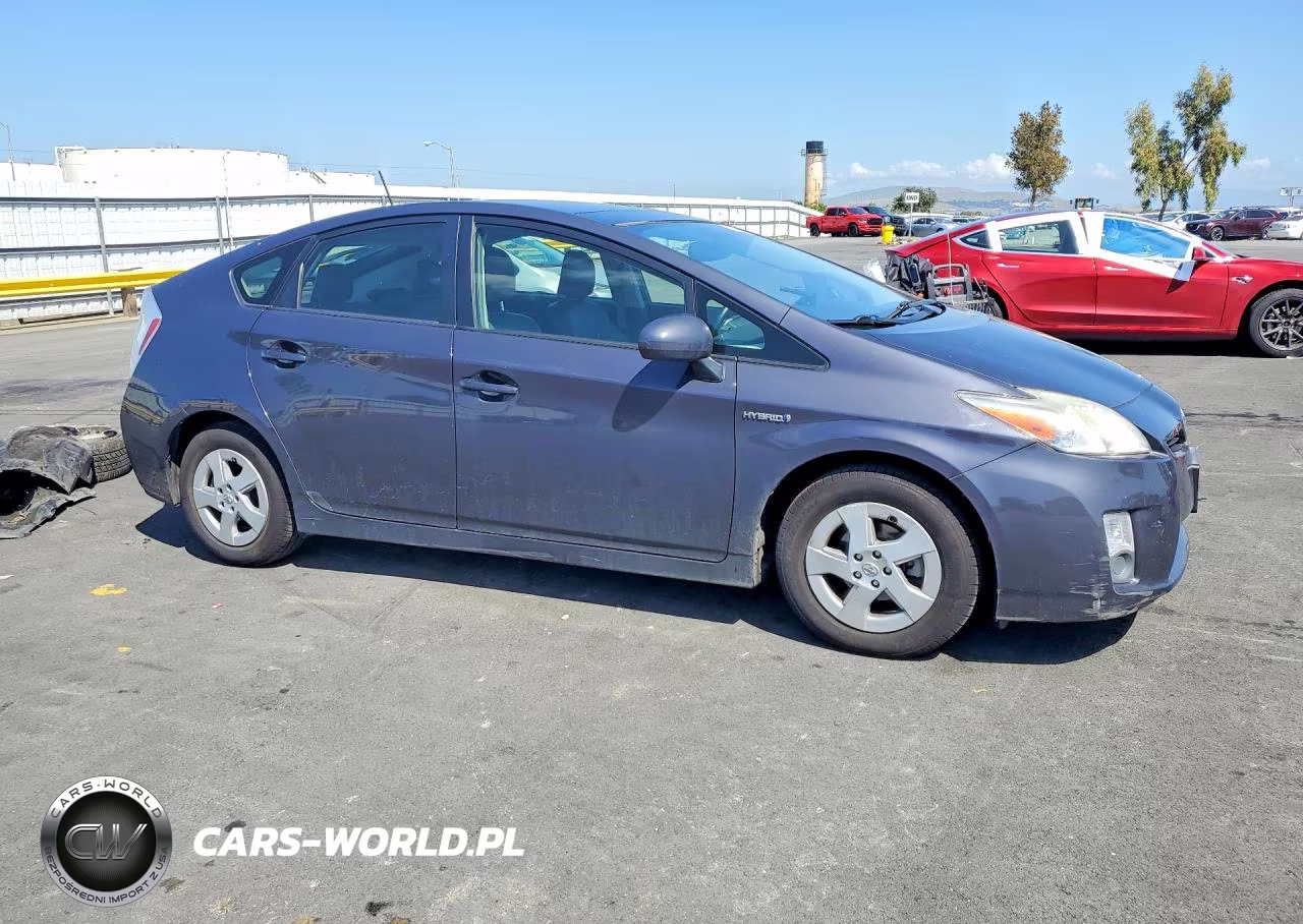 2011 Toyota Prius Four VIN:JTDKN3DU8B0278589 - 4