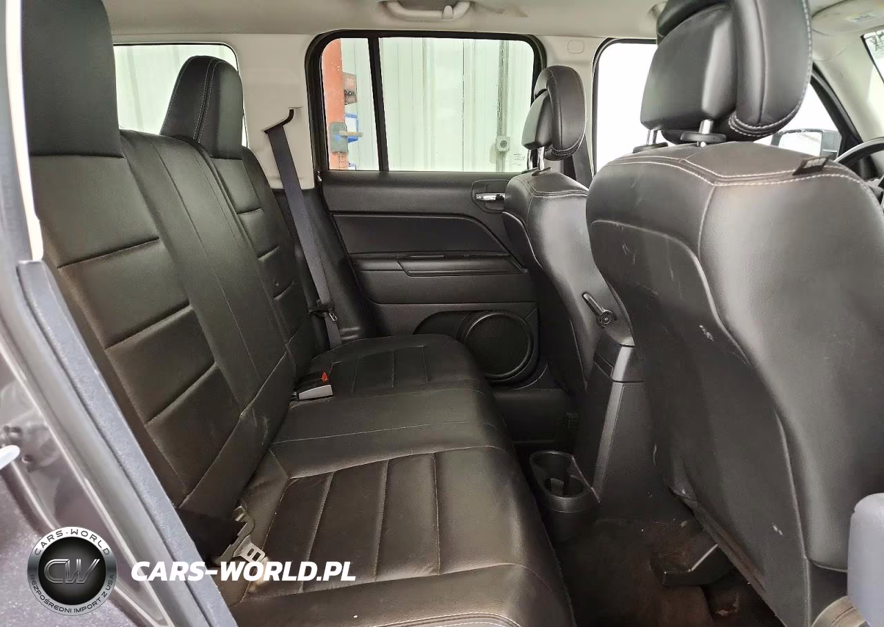 2015 Jeep Patriot Latitude VIN:1C4NJPFA4FD220206 - 11