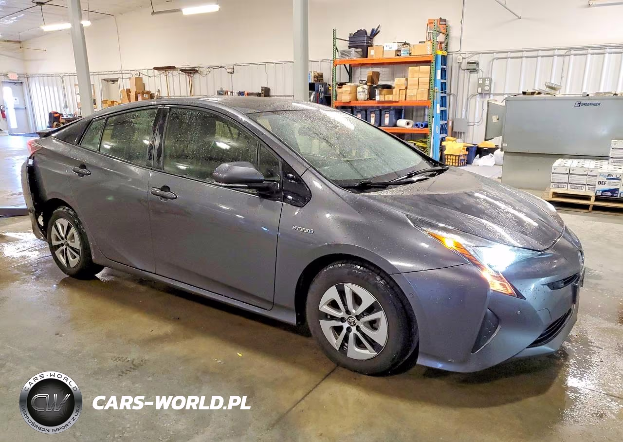 2017 Toyota Prius Three VIN:JTDKARFU4H3046655 - 4