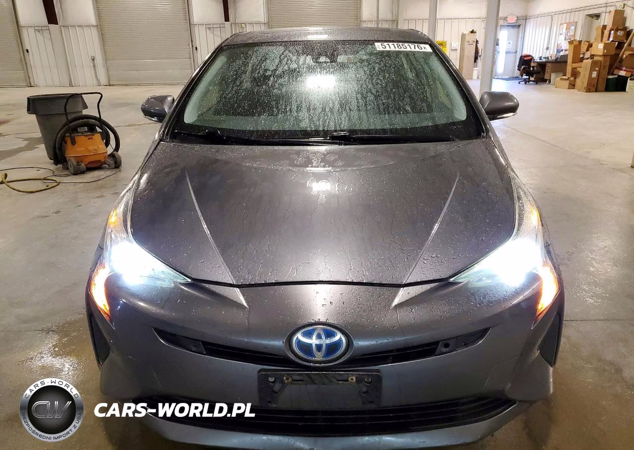 2017 Toyota Prius Three VIN:JTDKARFU4H3046655 - 5