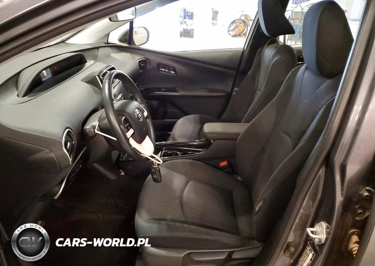 2017 Toyota Prius Three VIN:JTDKARFU4H3046655 - 7