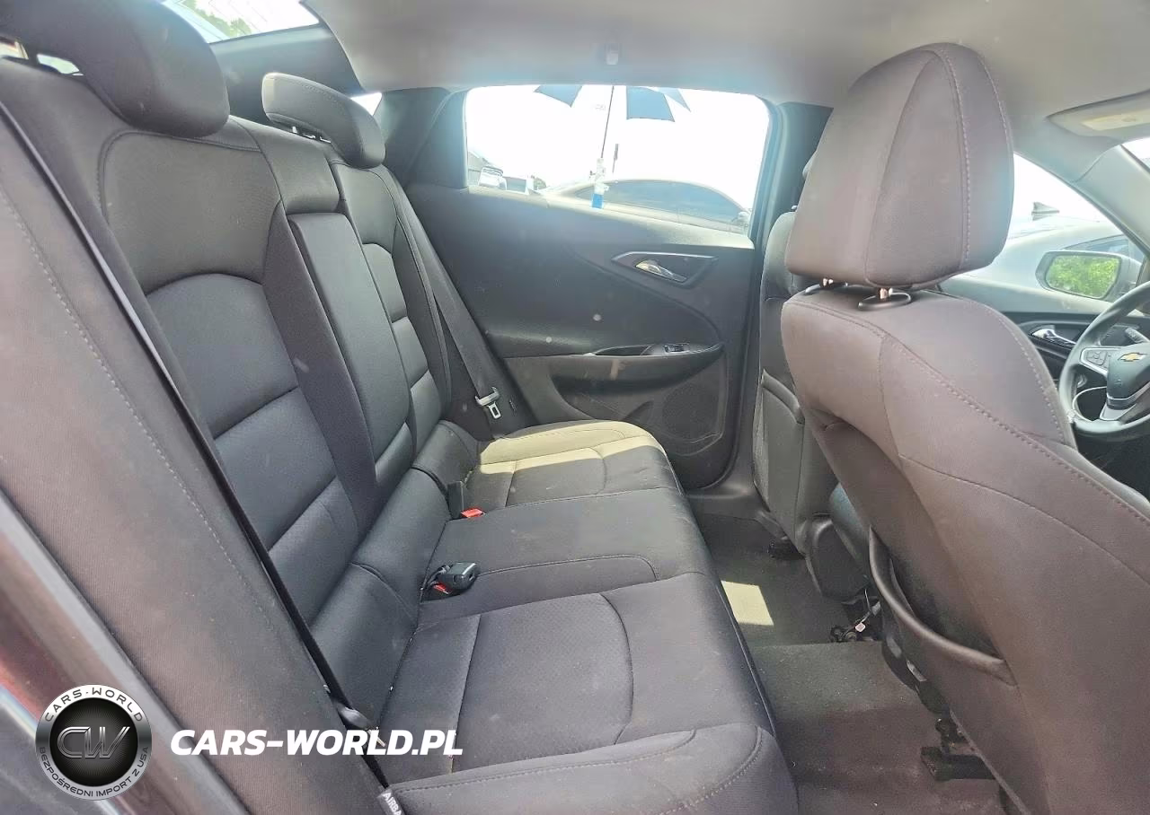 2018 Chevrolet Malibu Ls VIN:1G1ZB5ST6JF166813 - 10