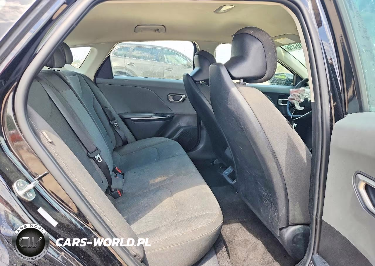 2025 Kia K4 Lxs VIN:3KPFT4DE0SE030625 - 10