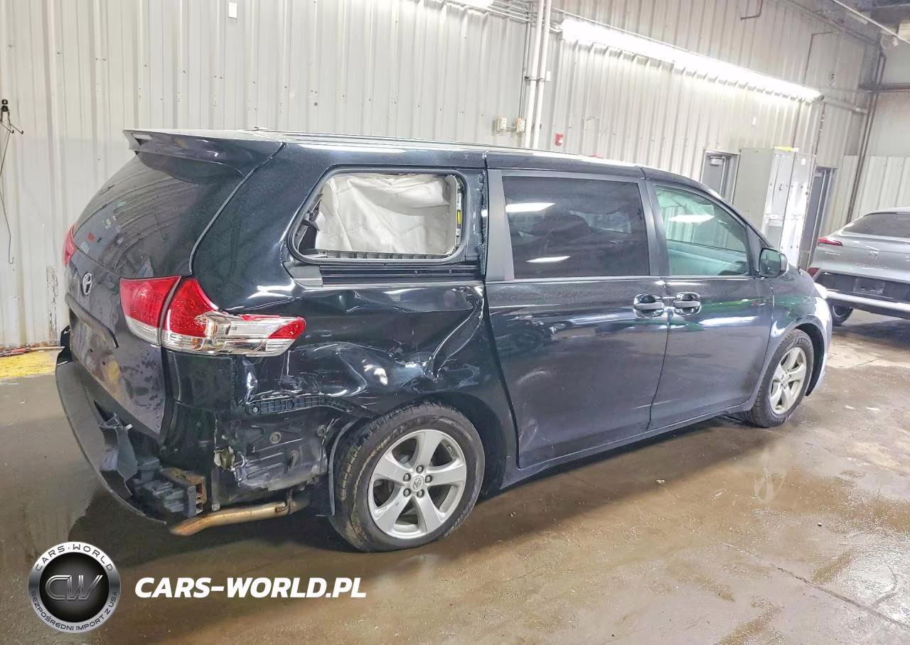 2013 Toyota Sienna L 7-Passenger VIN:5TDZK3DC8DS398505 - 3