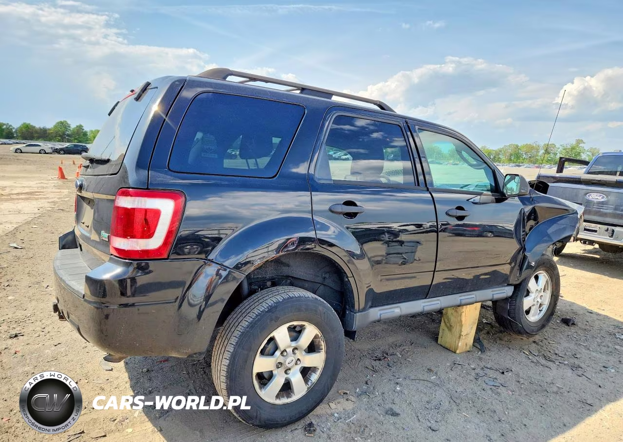 2011 Ford Escape Xlt VIN:1FMCU9DG8BKB24713 - 3