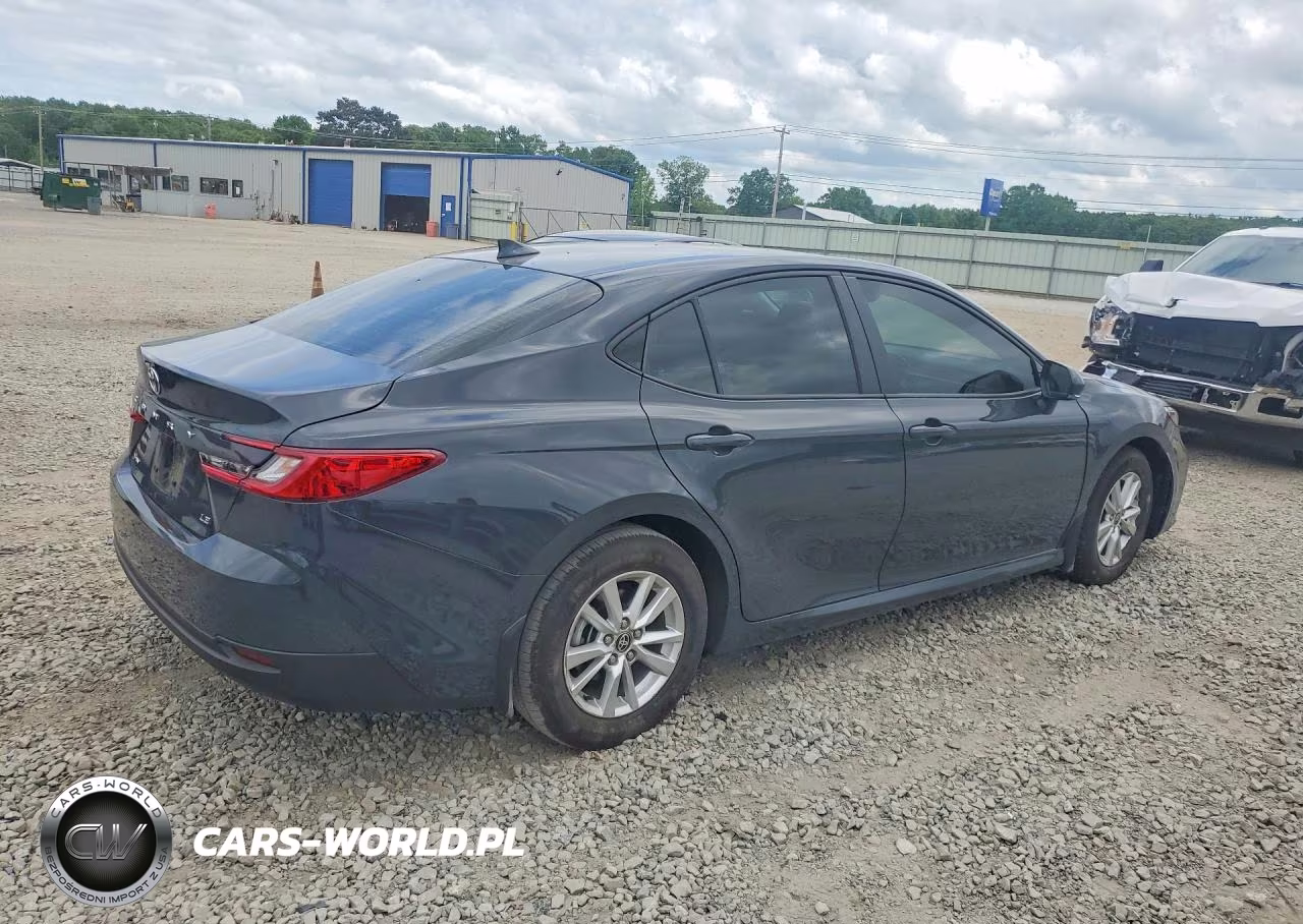 2025 Toyota Camry Le VIN:4T1DAACK8SU563760 - 3