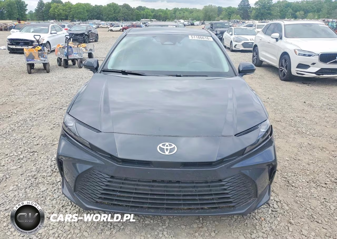 2025 Toyota Camry Le VIN:4T1DAACK8SU563760 - 5