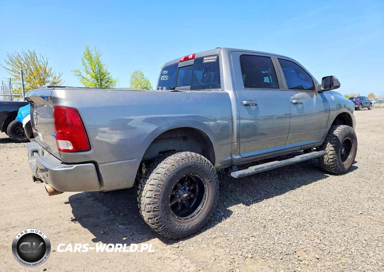 2010 Dodge Ram 1500 VIN:1D7RV1CT0AS242769 - 3