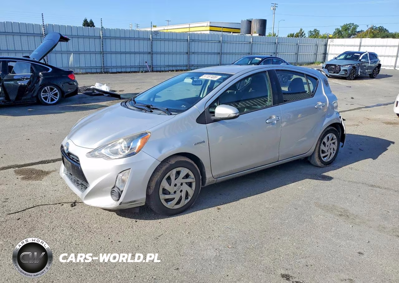 2015 Toyota Prius C Two