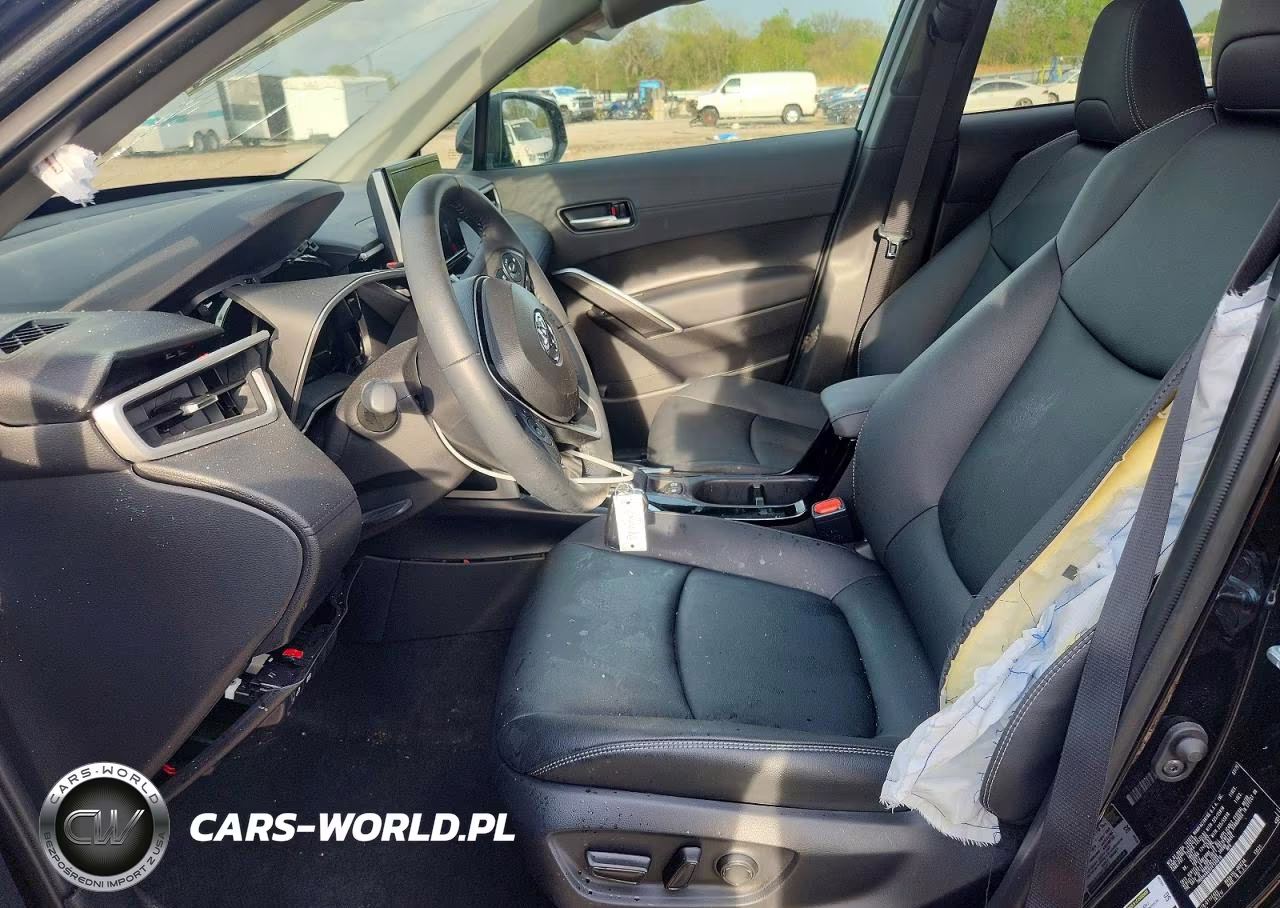 2025 Toyota Corolla Cross Xle VIN:7MUDAABG9SV130816 - 7