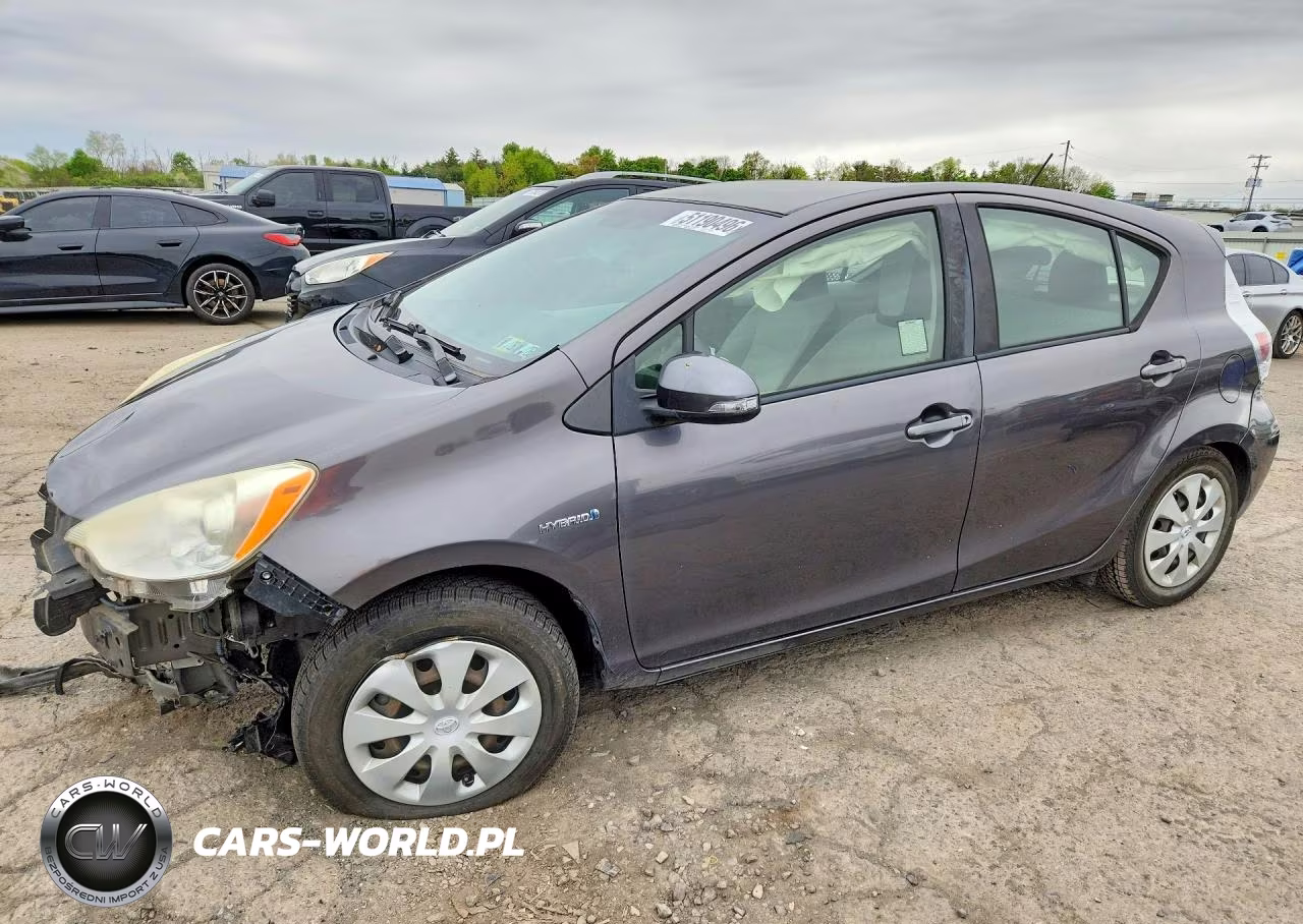 2013 Toyota Prius C One – zdjęcie 1 z 13