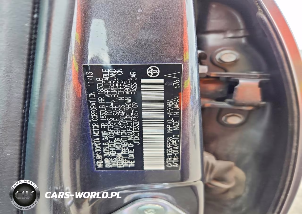 2013 Toyota Prius C One VIN:JTDKDTB32D1557109 - 13