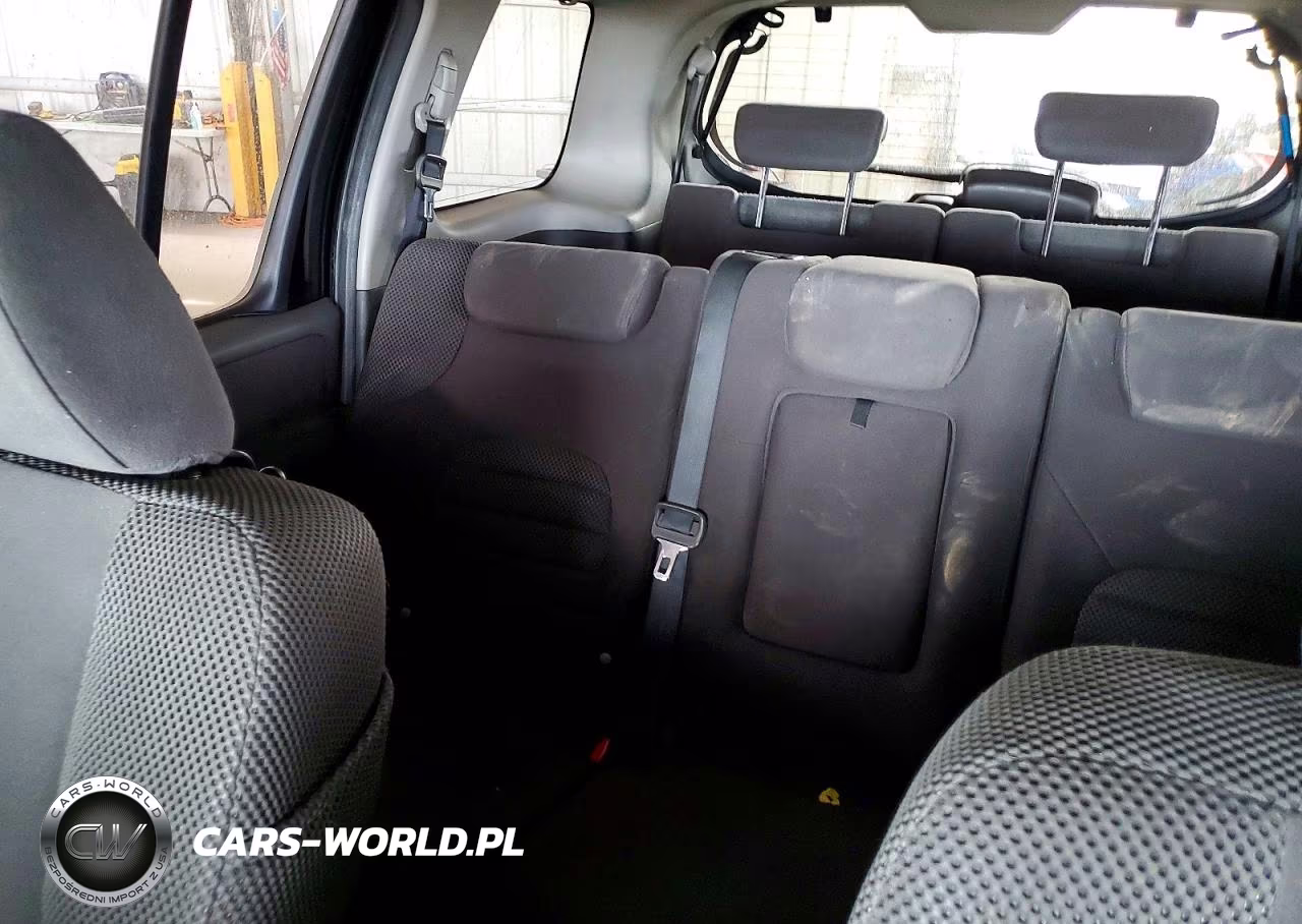 2011 Nissan Pathfinder S VIN:5N1AR1NN8BC632777 - 10