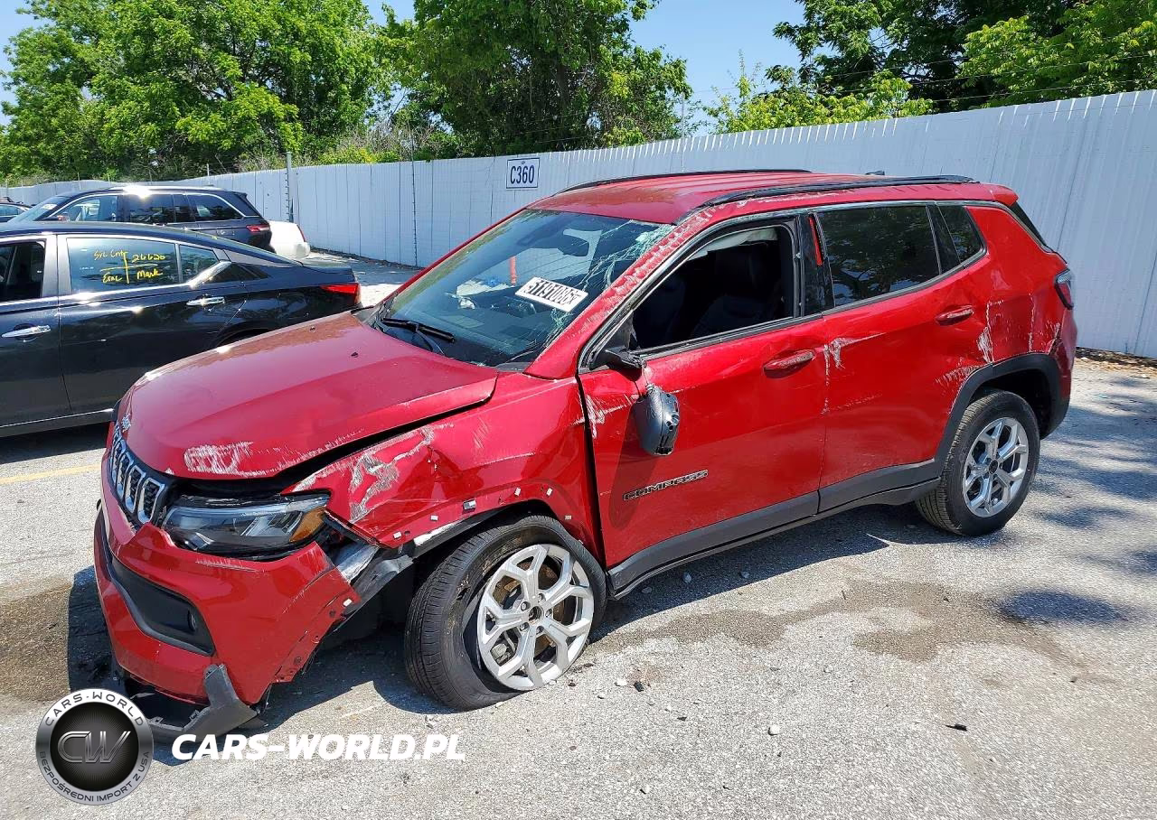2025 Jeep Compass Latitude – zdjęcie 1 z 13