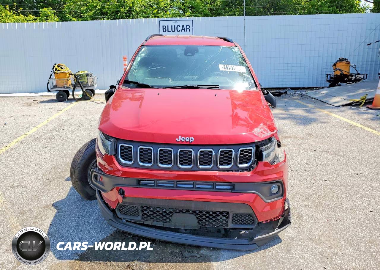 2025 Jeep Compass Latitude VIN:3C4NJDBN9ST540195 - 5
