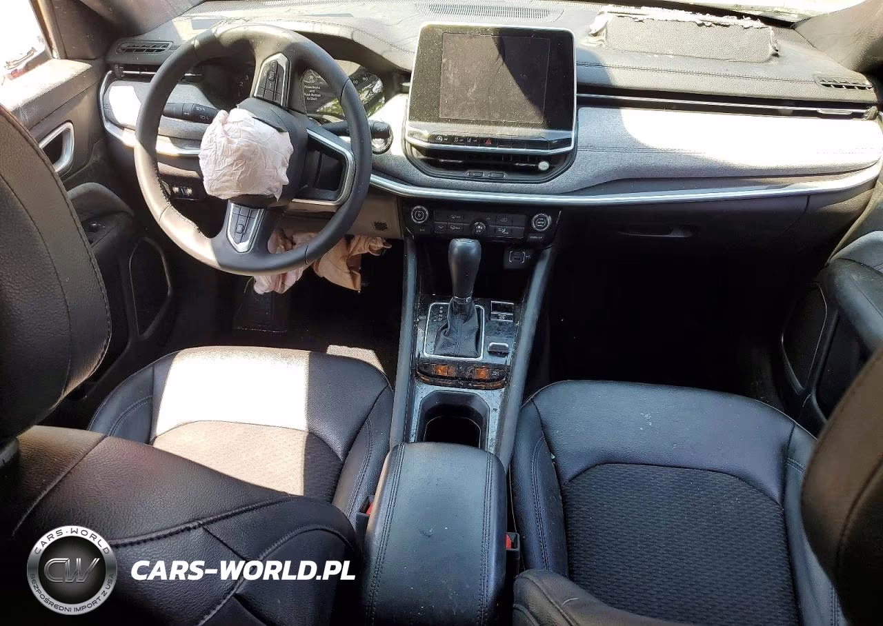 2025 Jeep Compass Latitude VIN:3C4NJDBN9ST540195 - 8