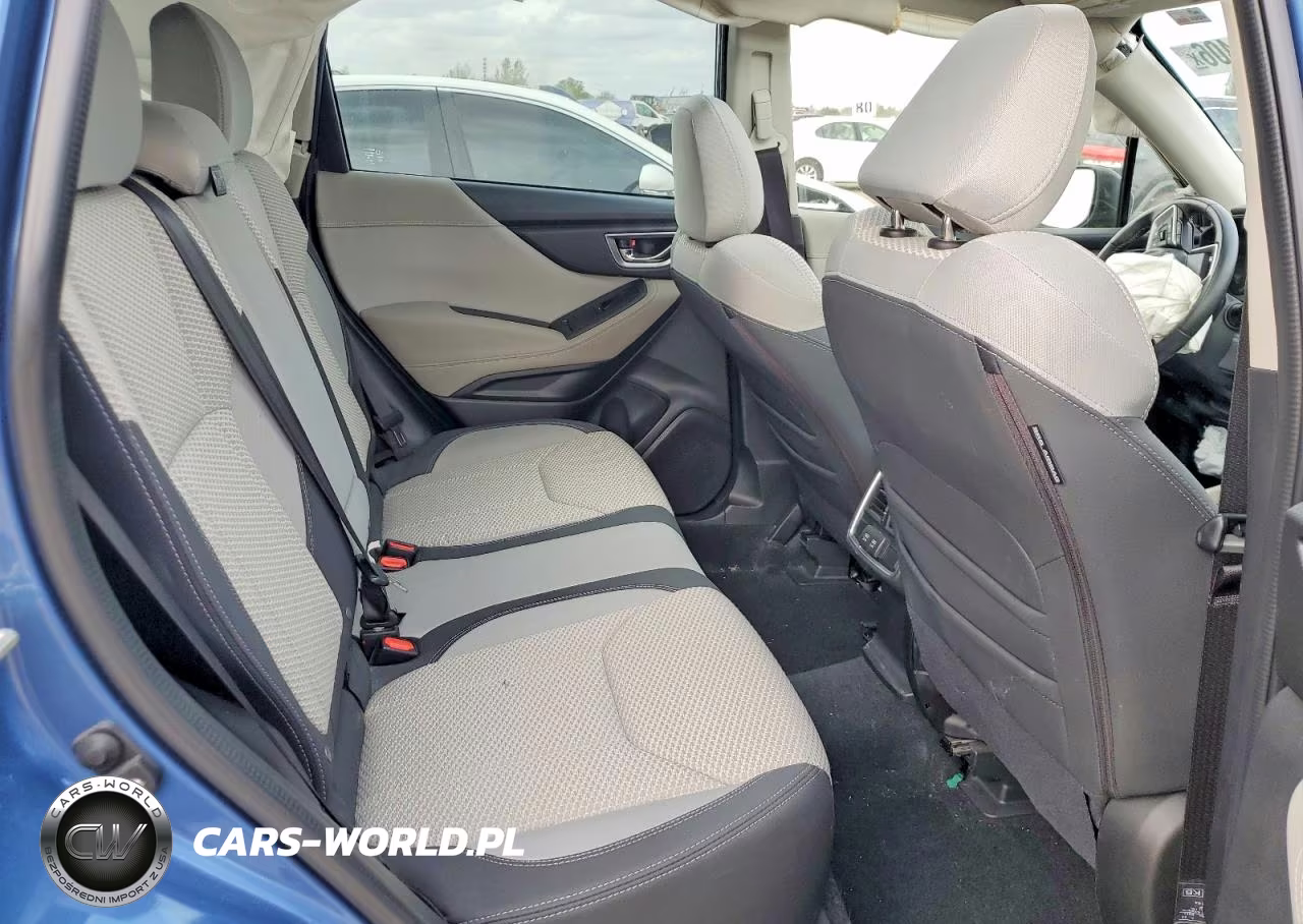 2021 Subaru Forester Premium VIN:JF2SKAJC8MH560598 - 10