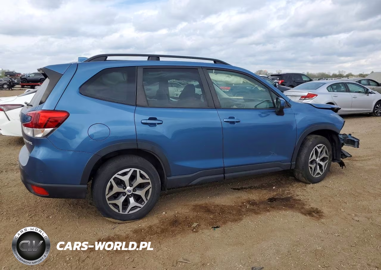 2021 Subaru Forester Premium VIN:JF2SKAJC8MH560598 - 3