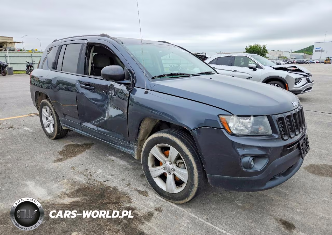 2014 Jeep Compass Sport VIN:1C4NJCBA8ED725663 - 4