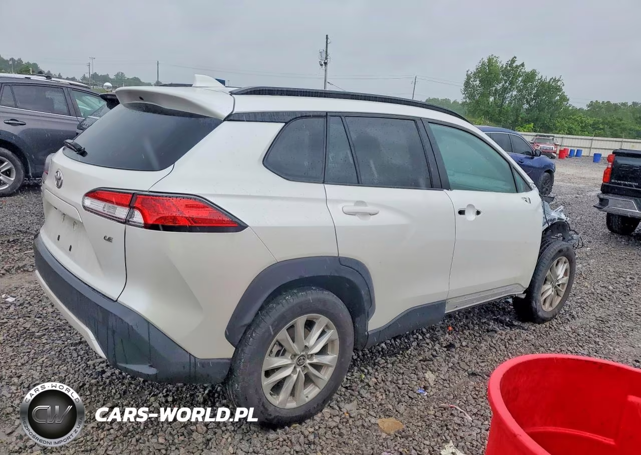 2022 Toyota Corolla Cross Le VIN:7MUCAAAG4NV036280 - 3