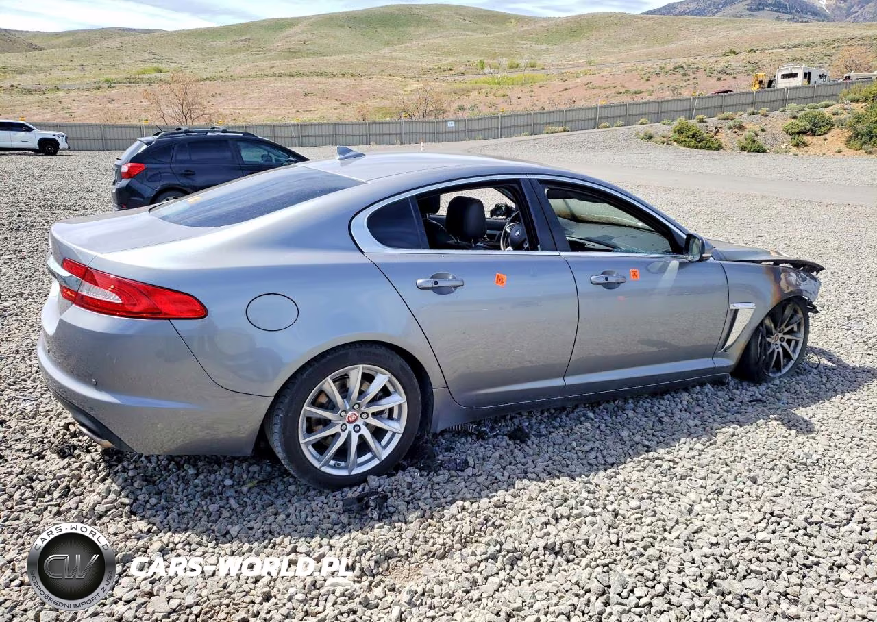 2015 Jaguar Xf 2.0T Premium VIN:SAJWA0FS4FPU65432 - 3