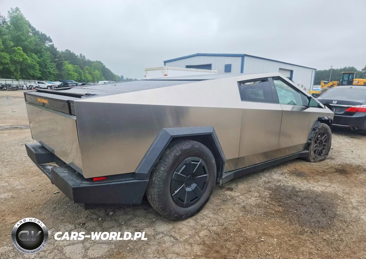 2025 Tesla Cybertruck VIN:7G2CEHED9SA078638 - 3