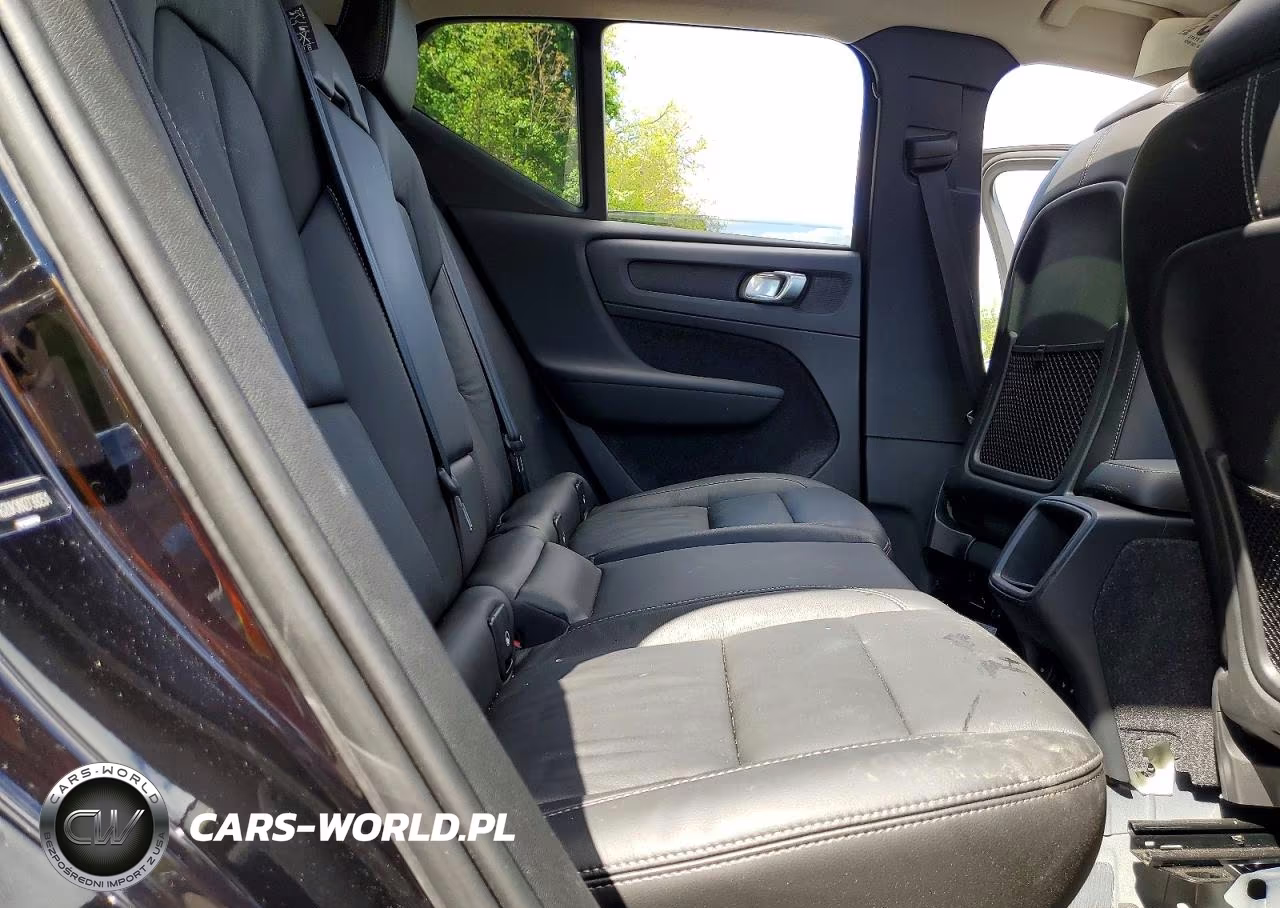 2022 Volvo Xc40 T5 Momentum VIN:YV4162UKXN2739251 - 11
