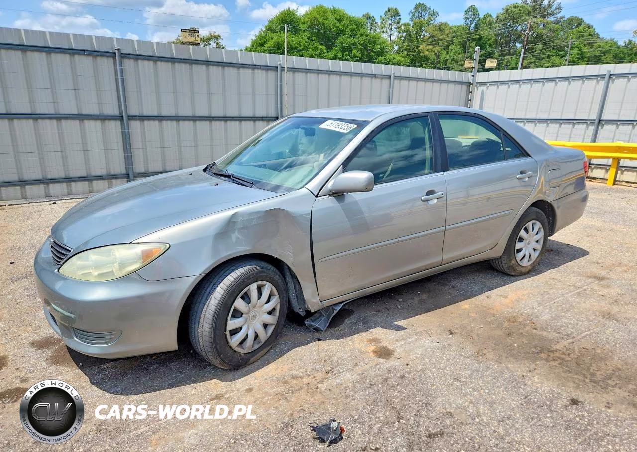 2005 Toyota Camry Le